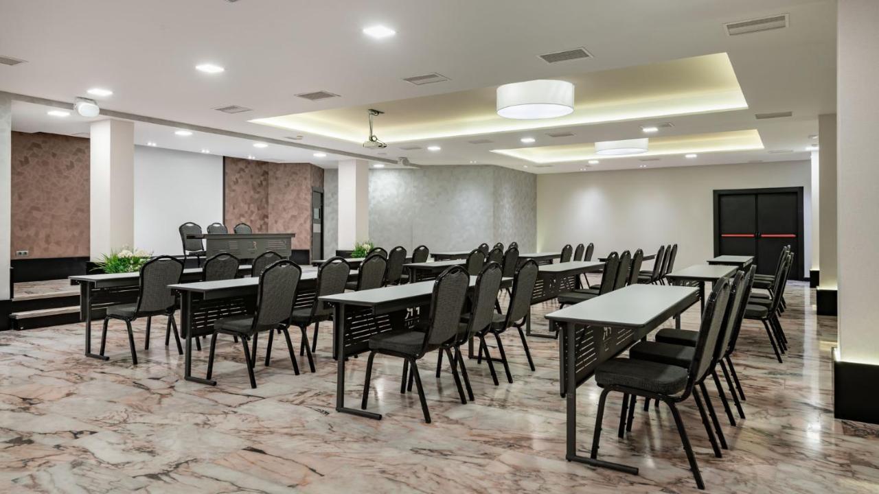 Hotel Parque Real Ciudad Real Eksteriør billede